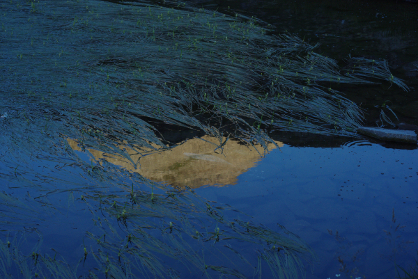 Skaliertes Bild Spiegelungen im Bergsee_2013_08_22--07-11-39.jpg 